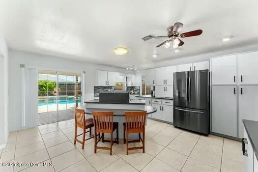 Photo of 933 Waialae Circle NE