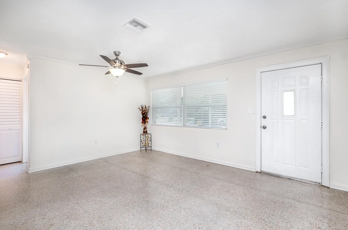 Photo of 1605 Breeze Lane