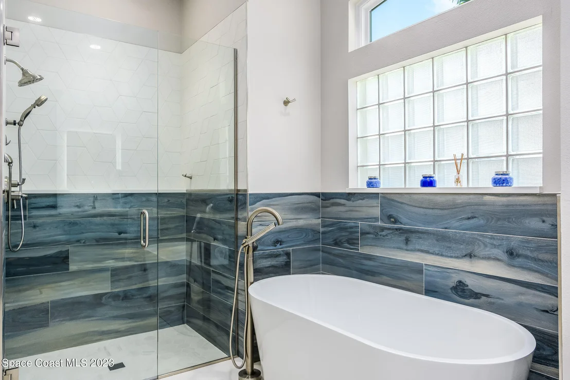 Photo of 6147 Arlington Circle