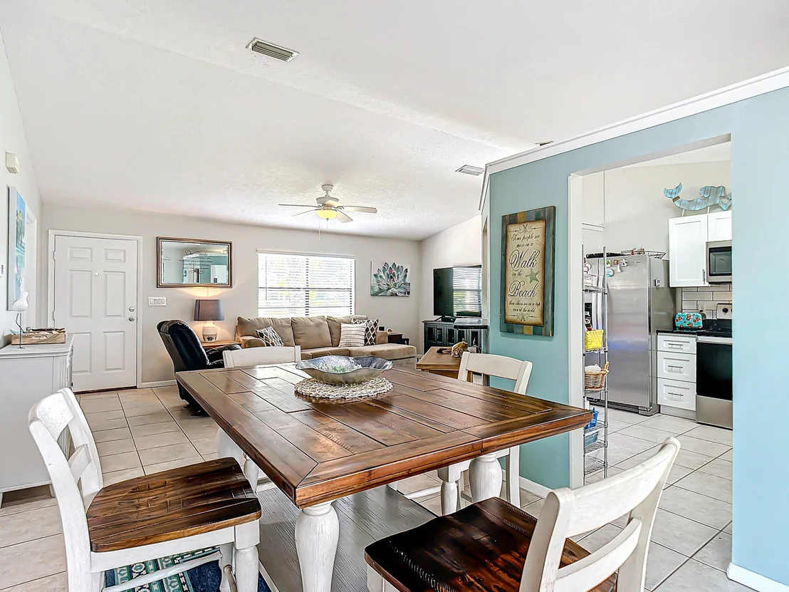 Photo of 2196 Clover Street NE