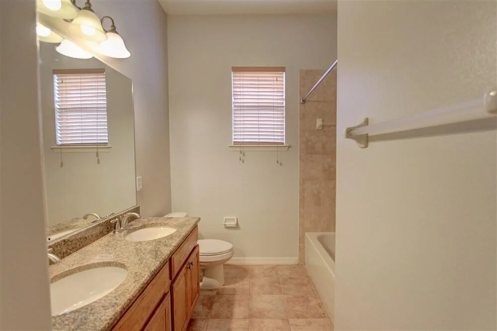 Photo of 1185 Dromin Lane