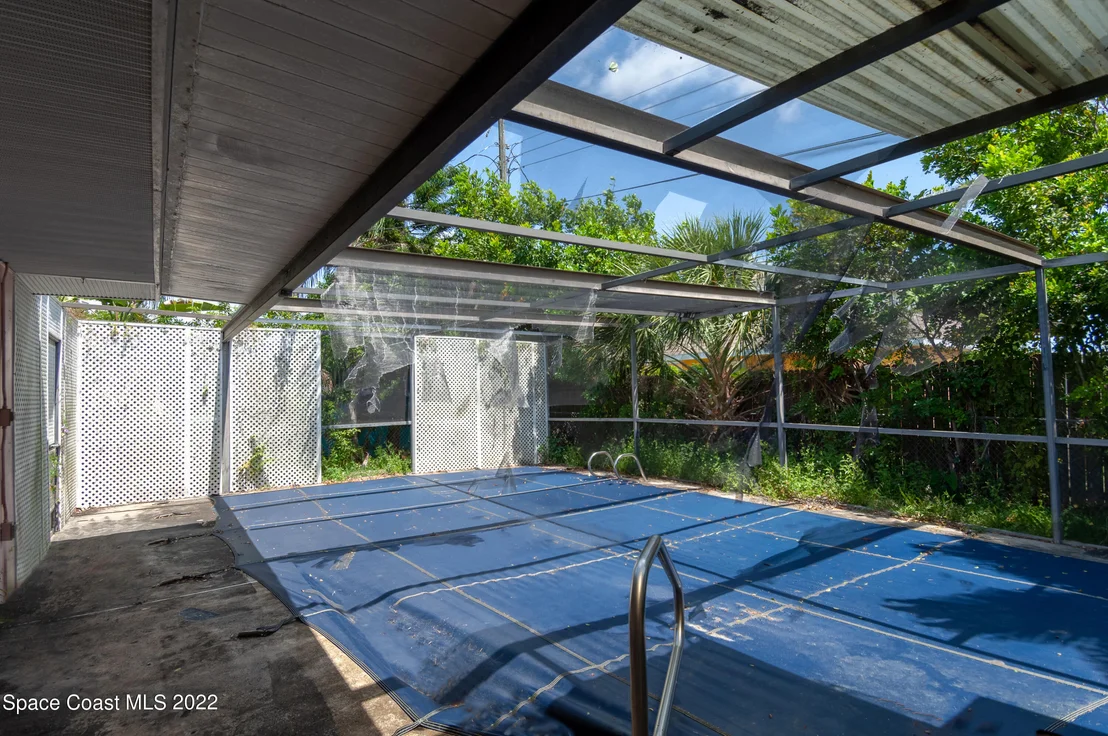 Photo of 722 Bianca Drive NE
