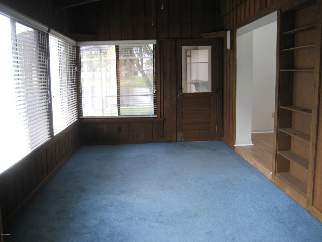 Photo of 240 Bayhead Drive