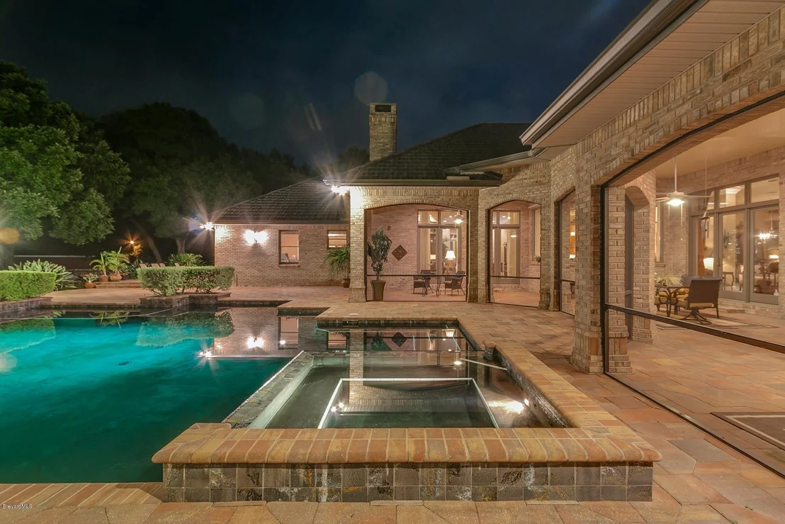 Photo of 16 Summer Place