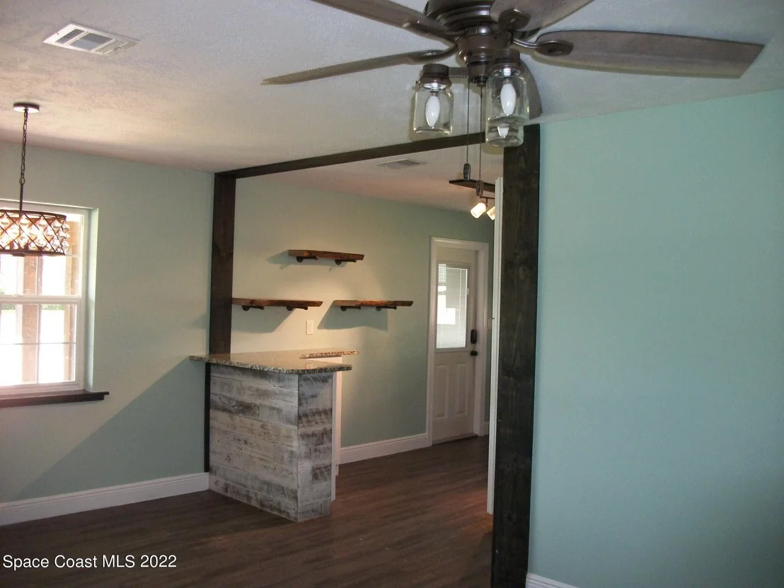 Photo of 2833 Fountainhead Boulevard