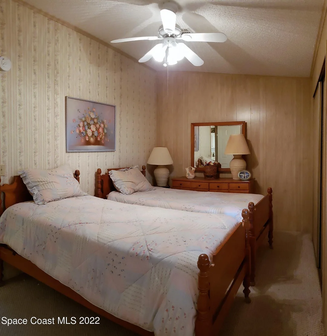 Photo of 2375 Coconut Palm Drive NE