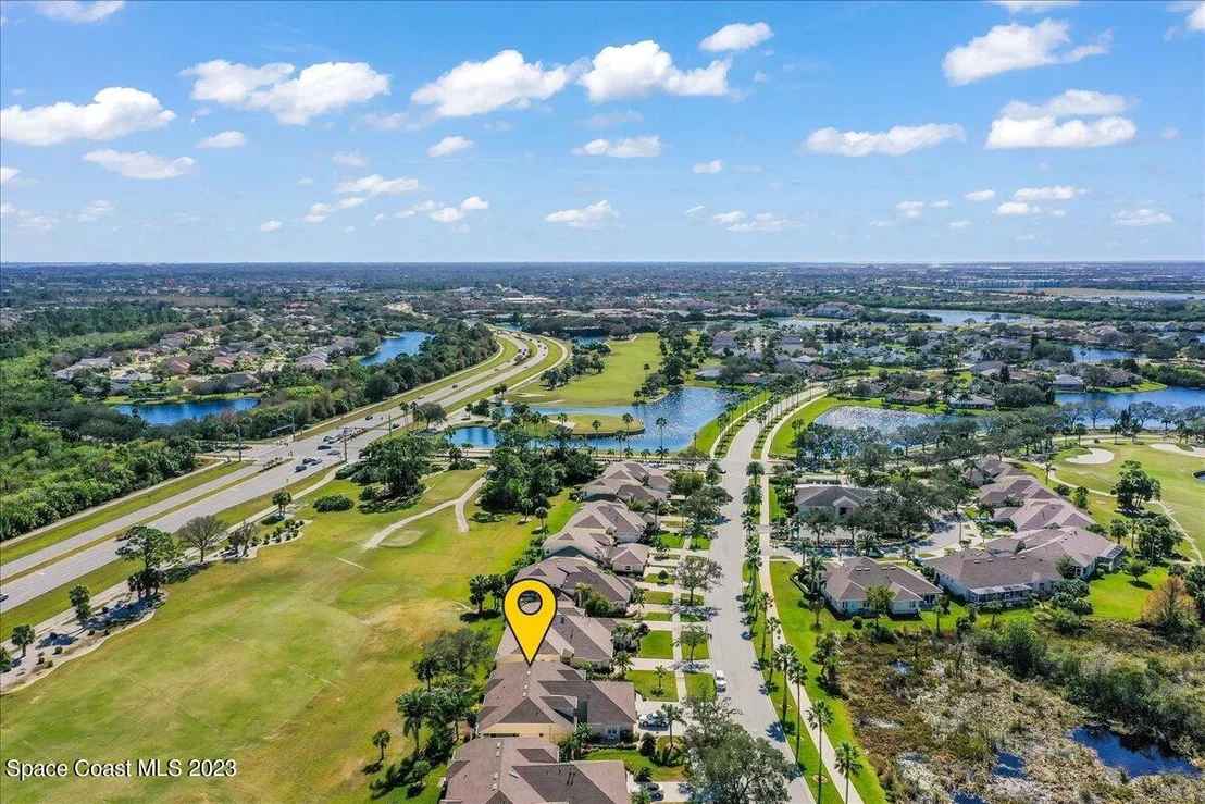 Photo of 1925 Golf Vista Boulevard