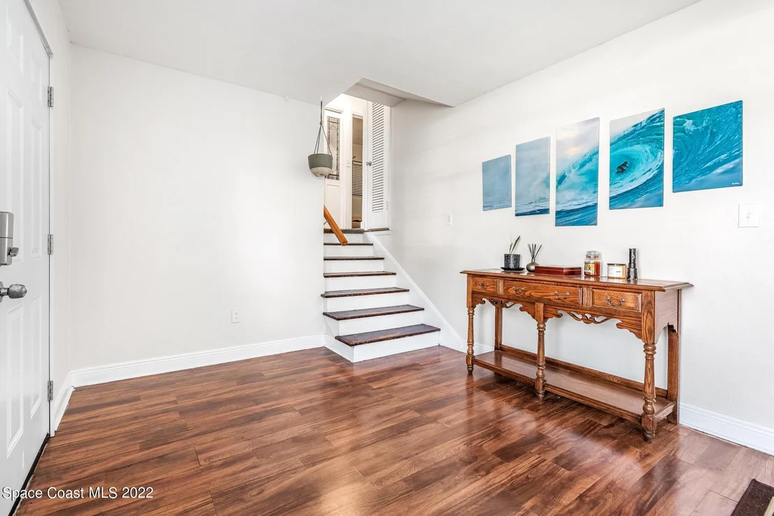 Photo of 405 Bunker Street