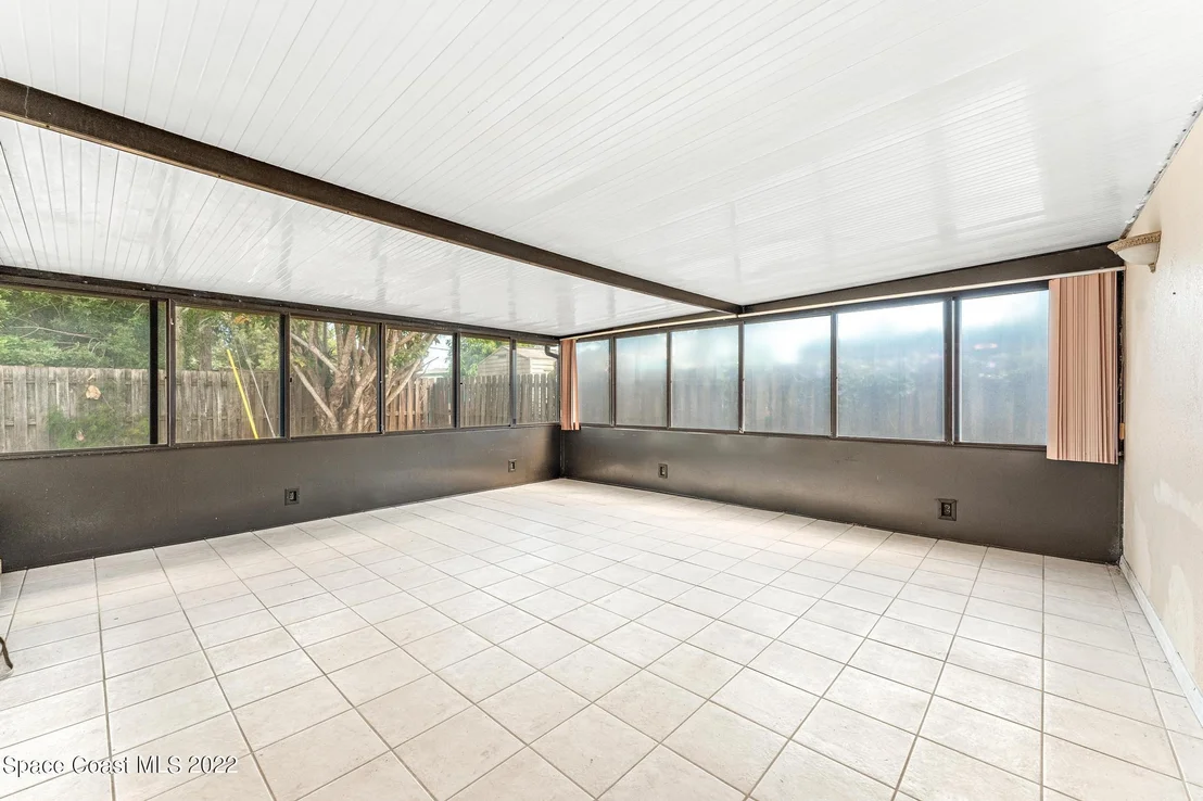 Photo of 2558 Sadler Lane