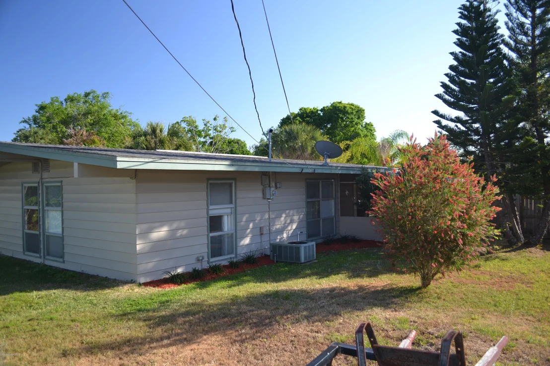 Photo of 1057 George Avenue