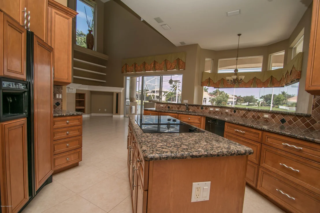 Photo of 282 Flanders Drive