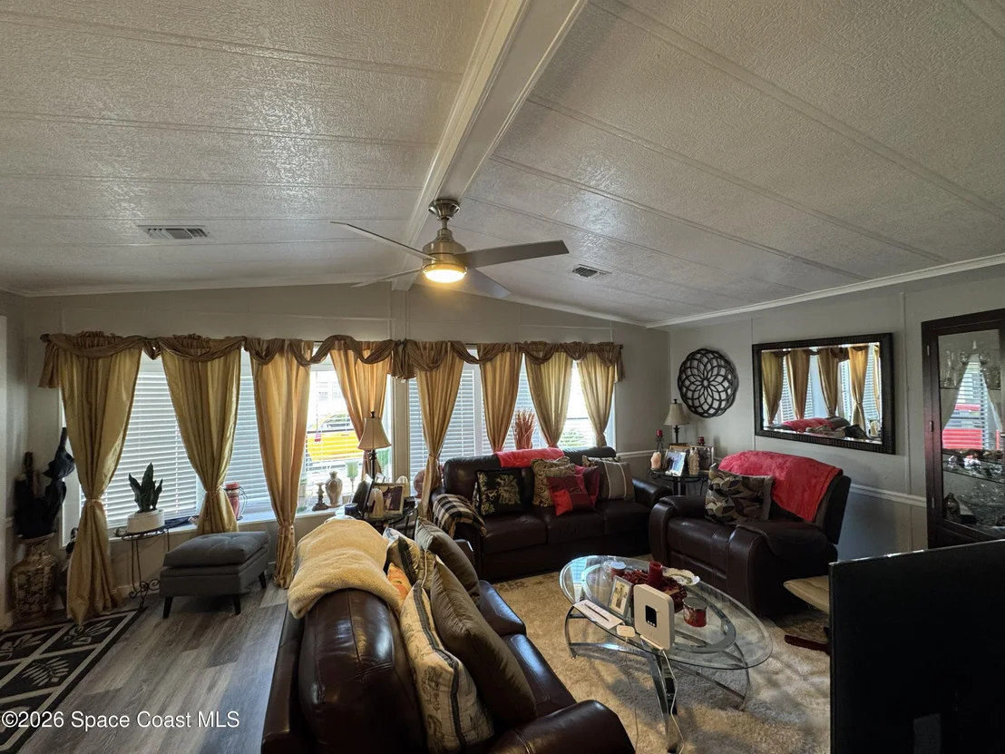Photo of 915 Hemlock Street