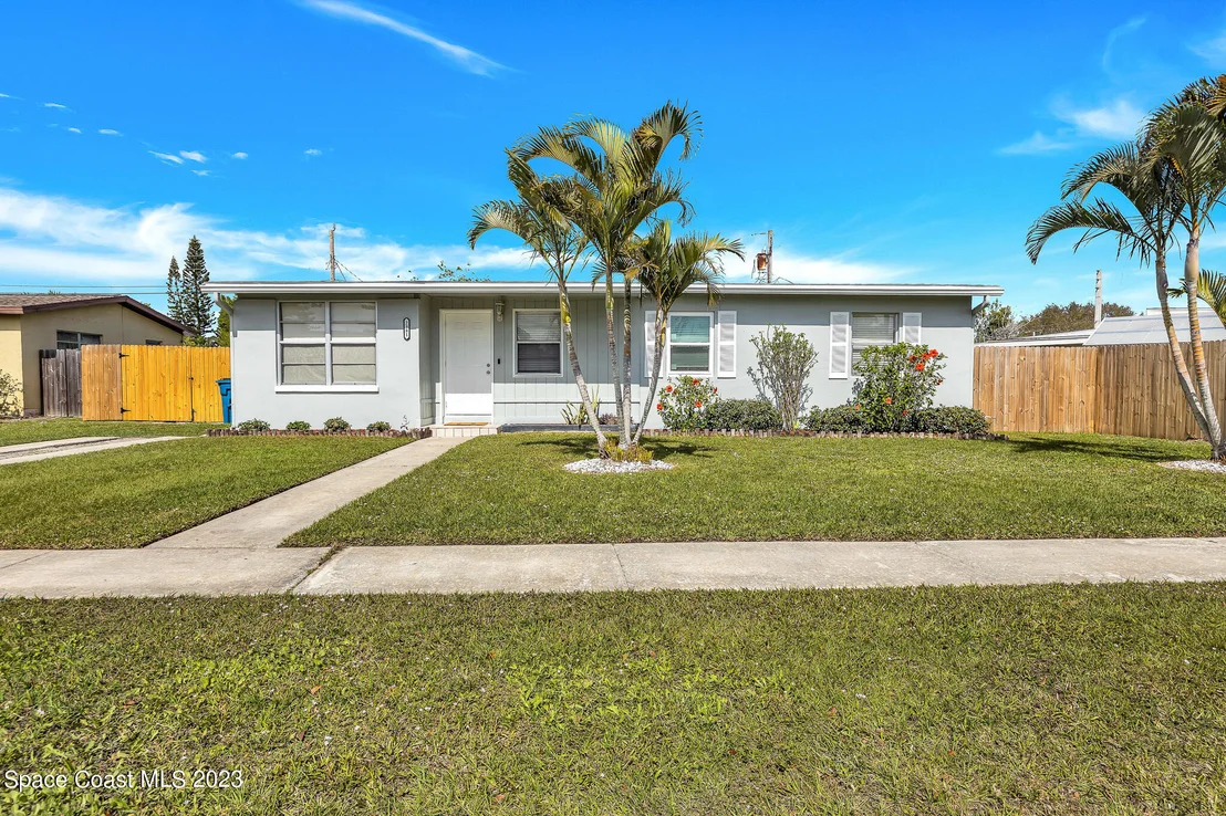 Photo of 2981 Kosuth Road NE