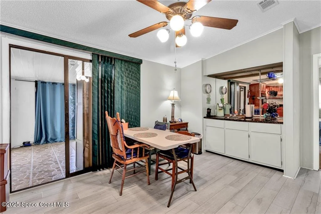 Photo of 729 Gladiolus Drive
