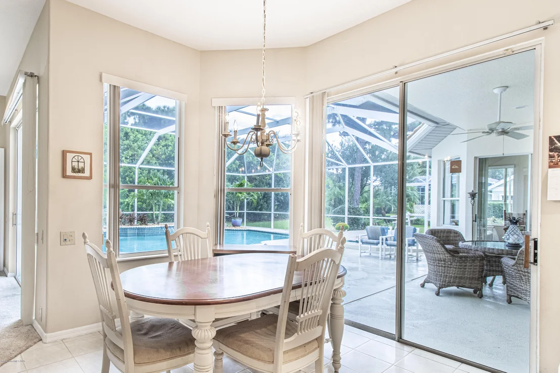 Photo of 735 Glengarry Drive
