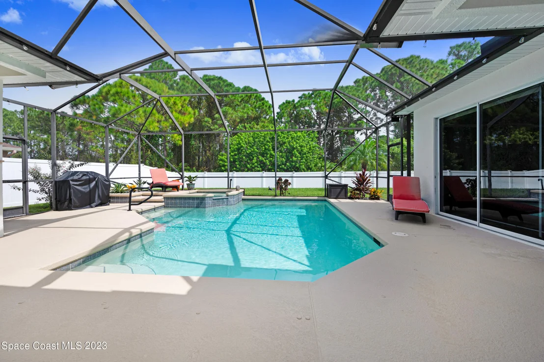 Photo of 242 Pebble Hill Way