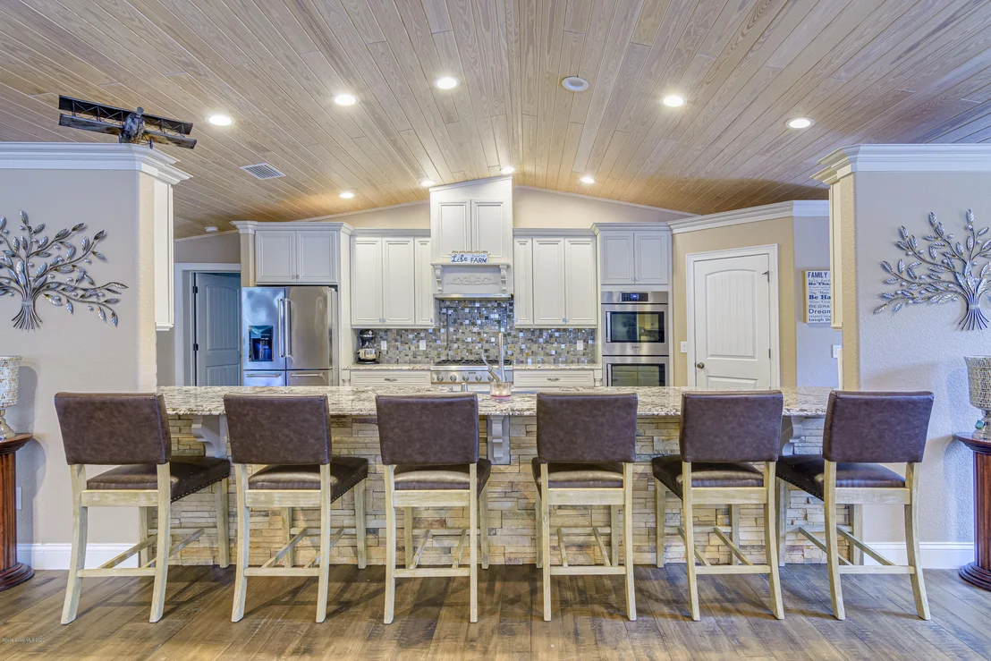 Photo of 4085 Lake Washington Road