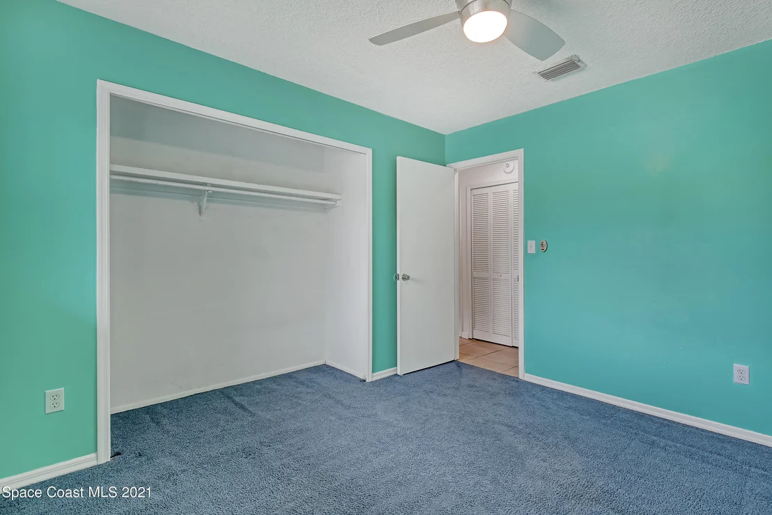 Photo of 652 Augusta Circle NE