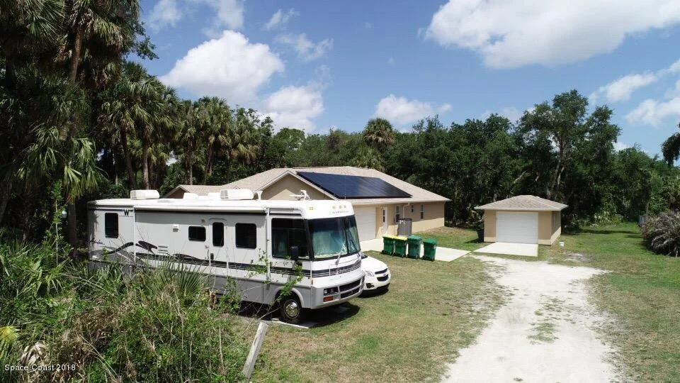 Photo of 1050 Gray Road