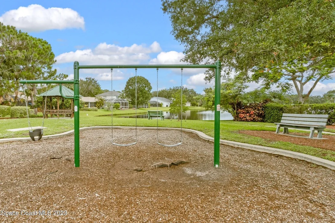 Photo of 6976 Hammock Lakes Drive