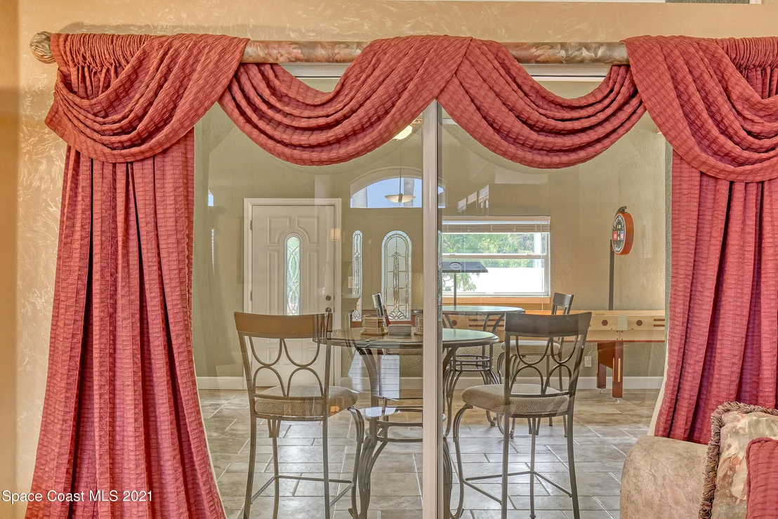 Photo of 703 Peregrine Drive