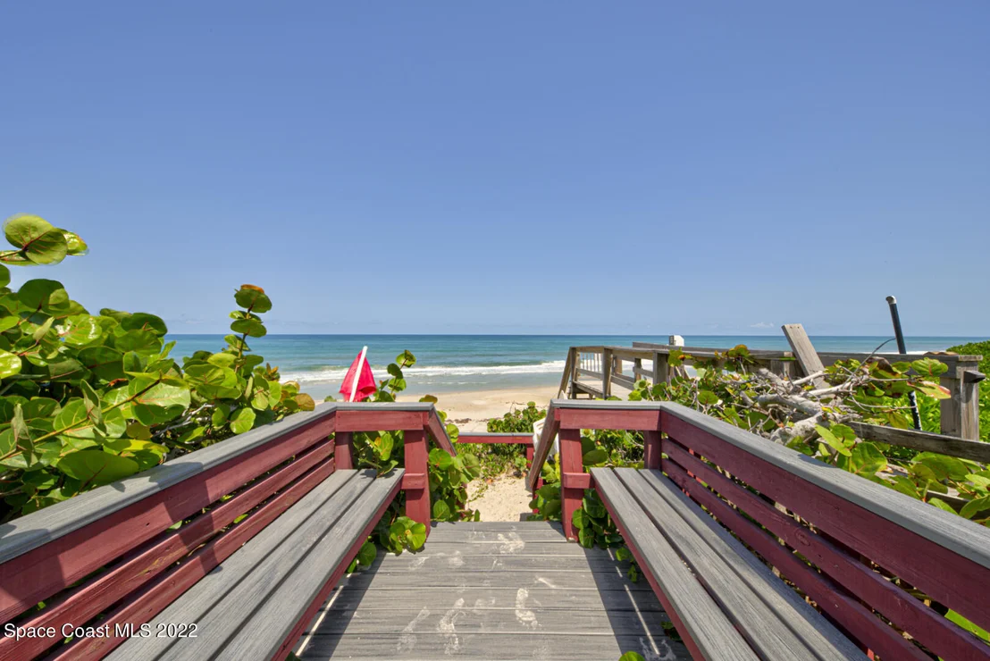 Photo of 334 Island Drive