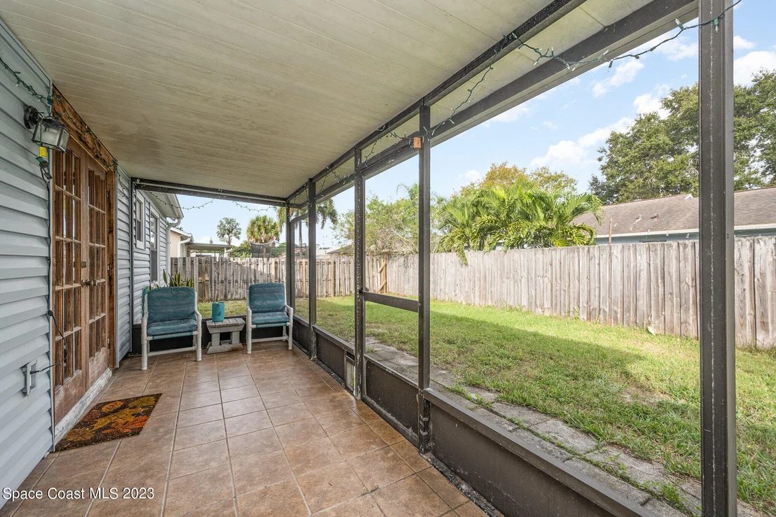 Photo of 858 Pine Wood