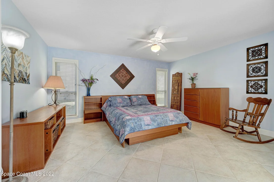 Photo of 115 River Road Circle