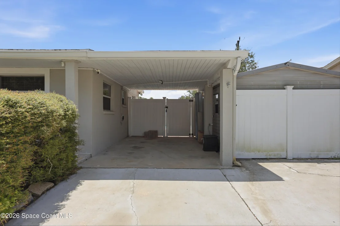 Photo of 2567 Andrews Avenue