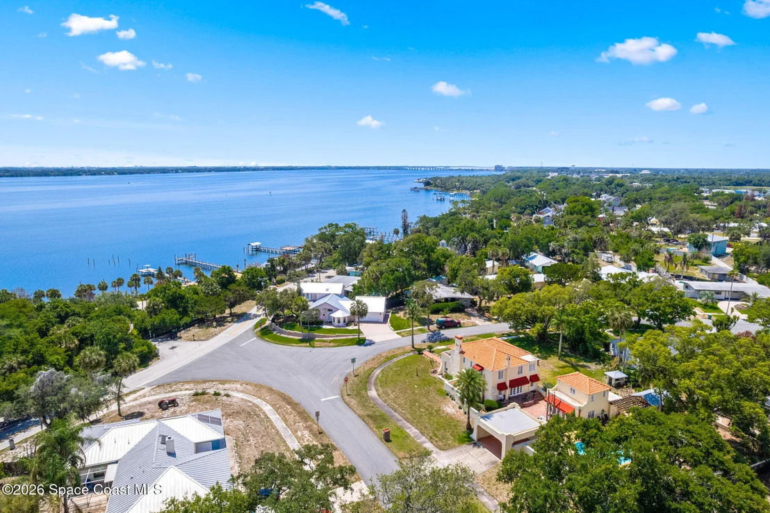 Photo of 2105 Mac Farland Drive