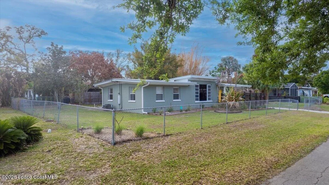 Photo of 1615 Grandview Way