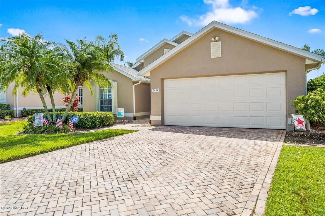 Photo of 2484 Addington Circle