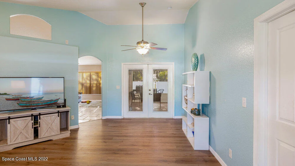 Photo of 6325 Ainsworth Road