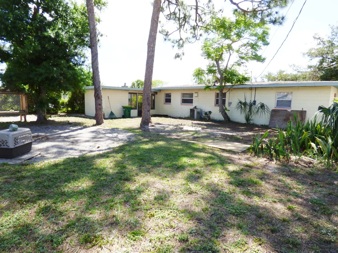 Photo of 1052 Azalea Lane