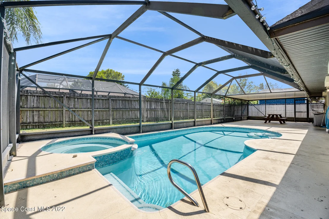 Photo of 3075 Longwood Boulevard