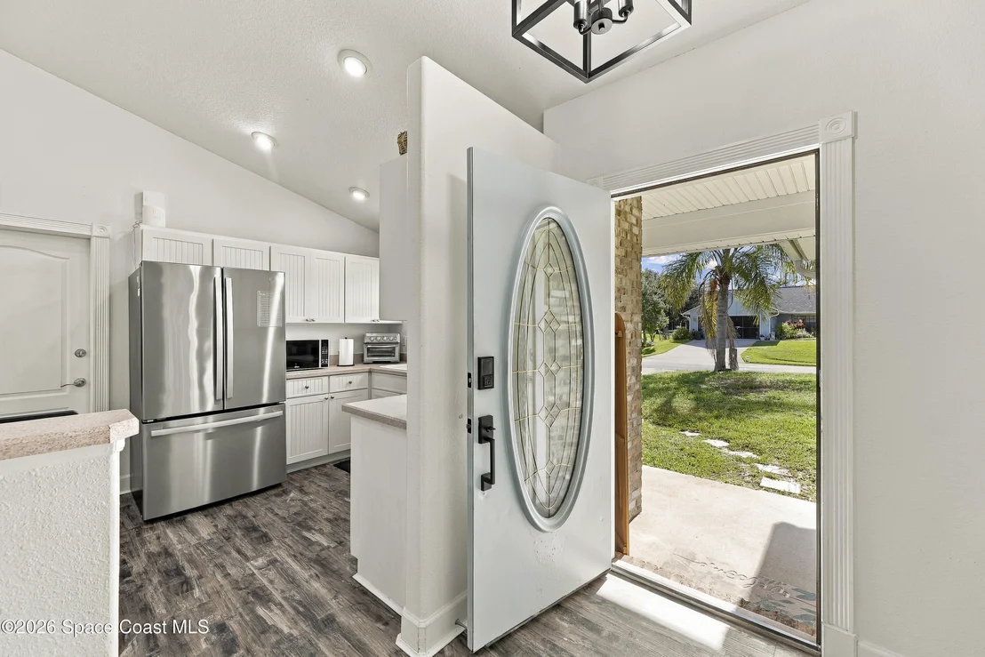 Photo of 449 NE Gilbert Drive NE