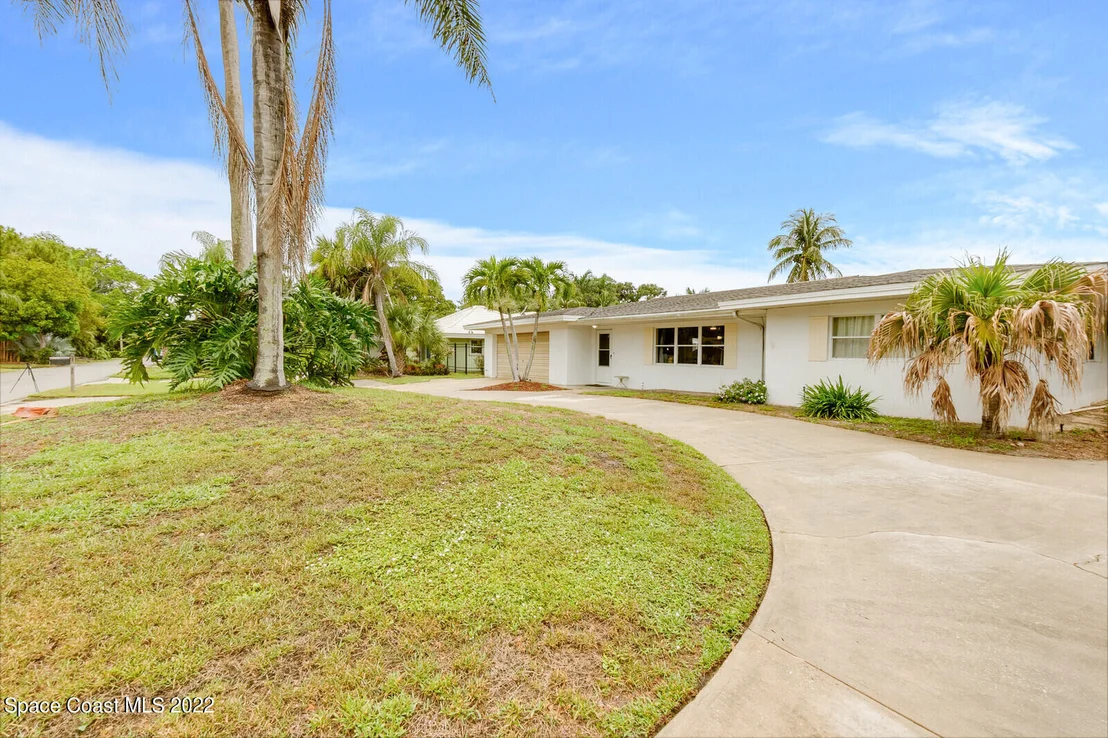Photo of 306 Cocoa Avenue