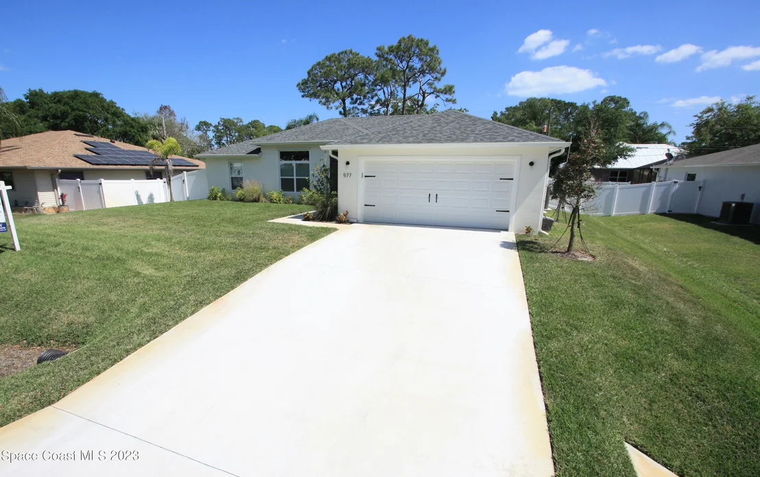 Photo of 577 Grace Street