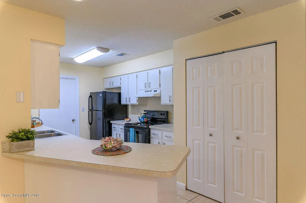 Photo of 4595 Robert Street