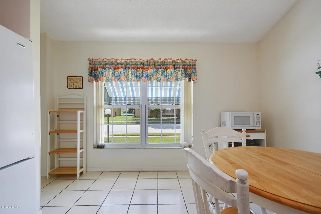 Photo of 232 Oak Lake Road