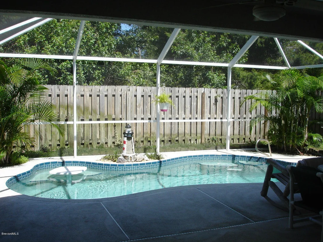 Photo of 975 NE Pine Creek Circle
