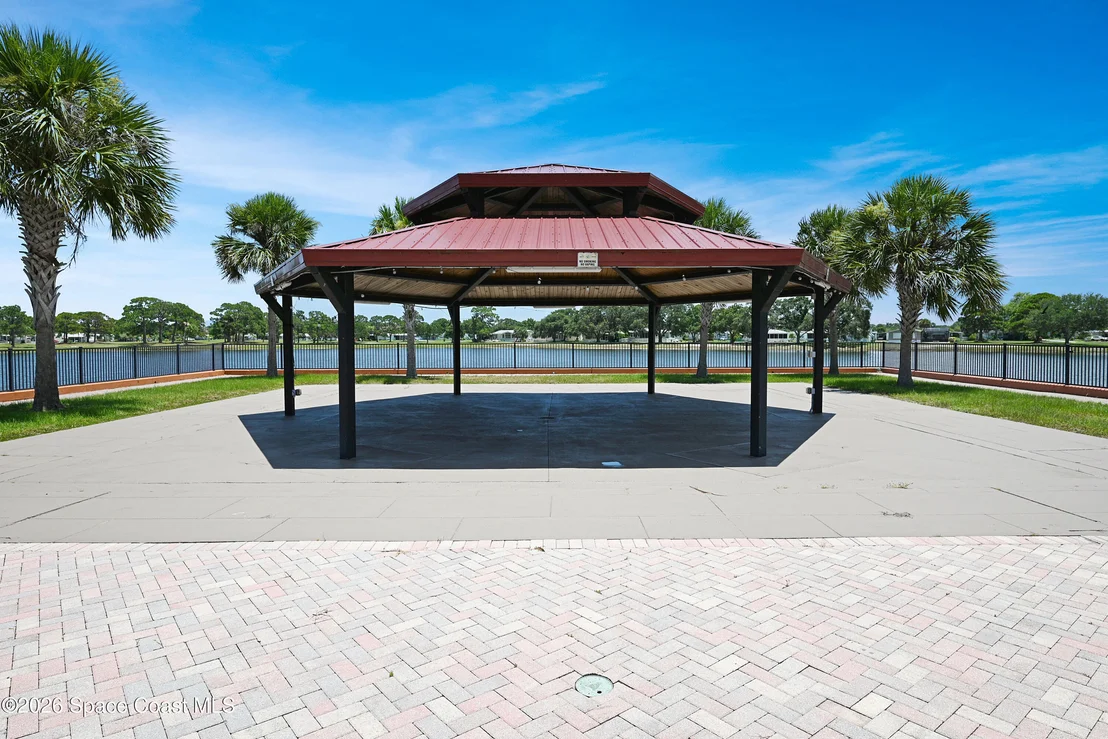 Photo of 451 E Egret Circle