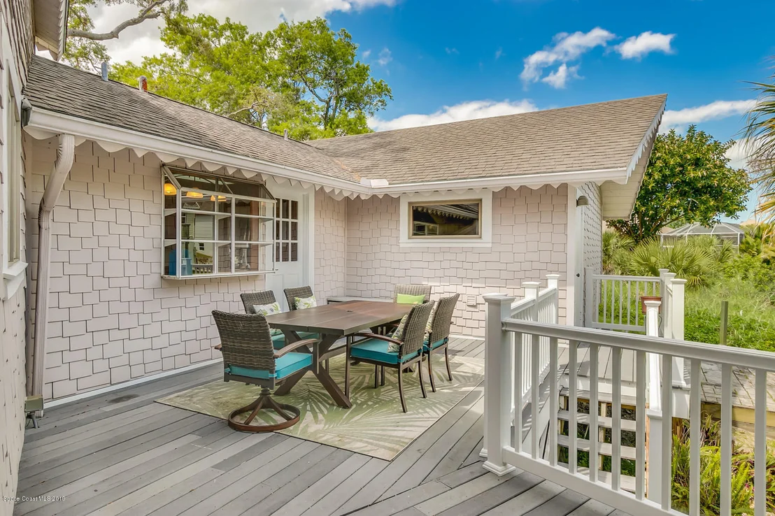 Photo of 981 Mandarin Drive NE