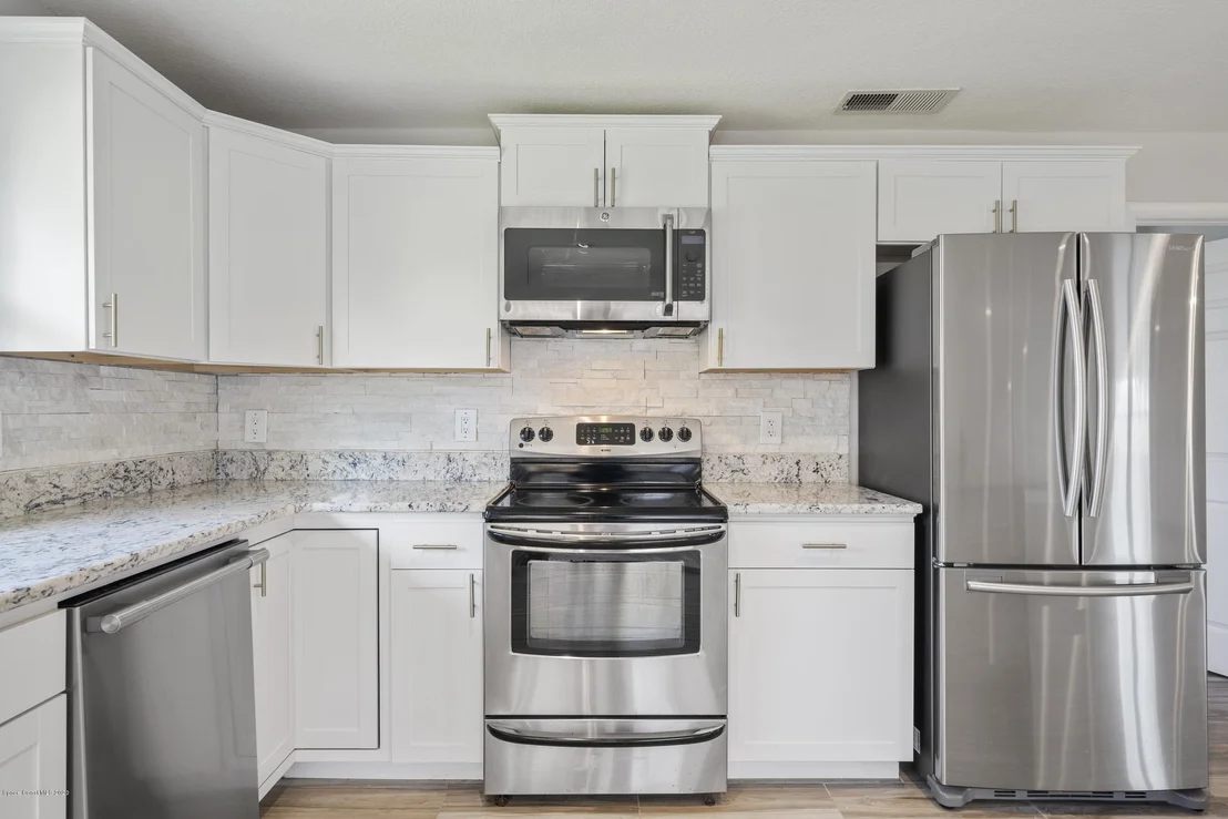 Photo of 541 Biscayne Drive