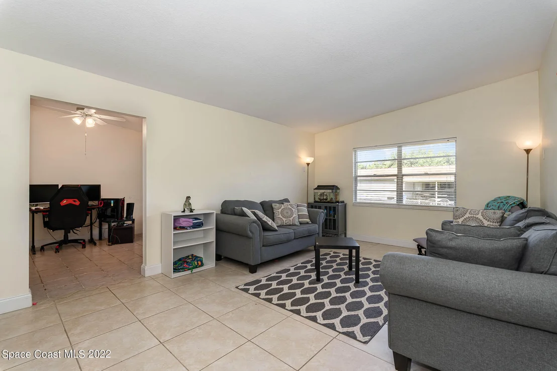 Photo of 1024 Daytona Drive NE