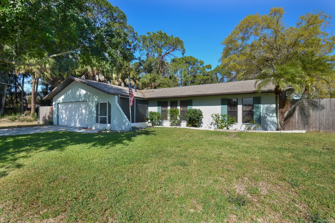 Photo of 7820 Sheridan Road