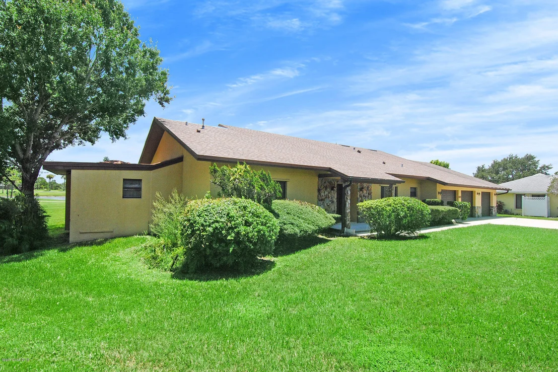 Photo of 965 Long Meadow Lane