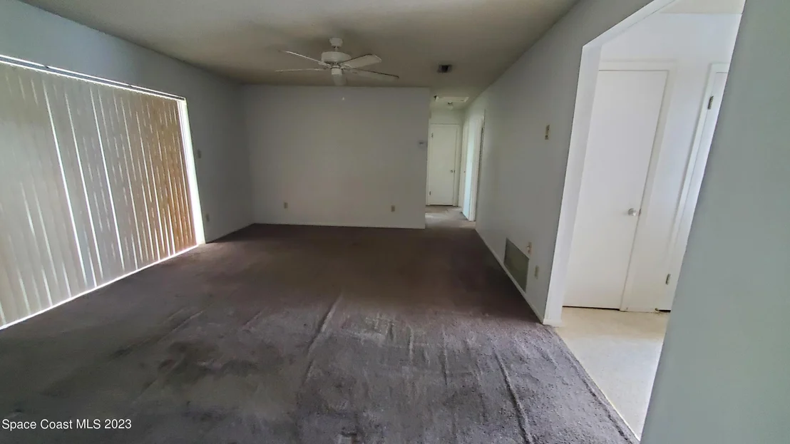 Photo of 939 Kings Post Road