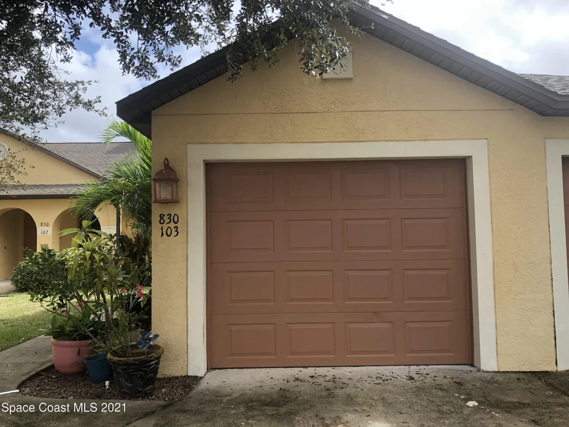 Photo of Unit 103 at 830 Luminary Circle