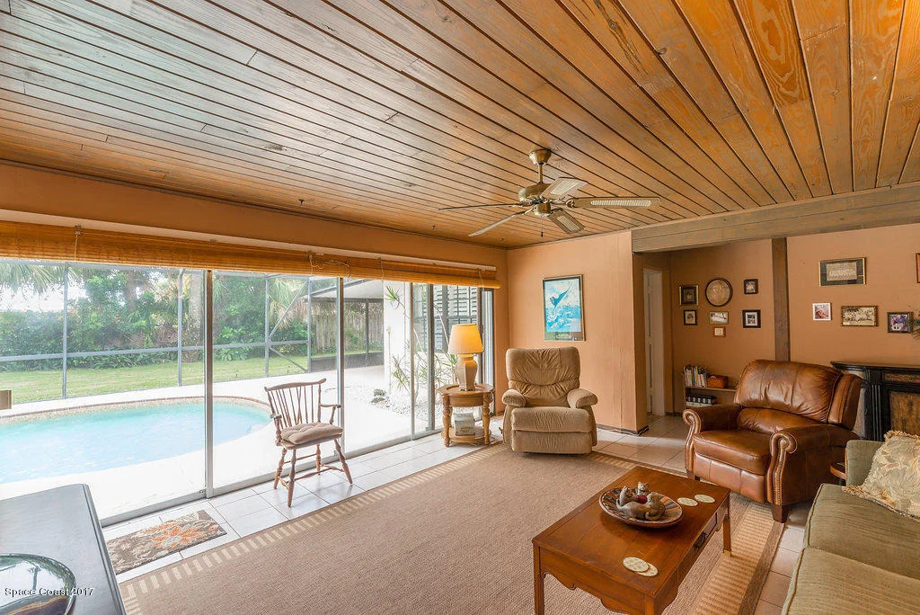 Photo of 201 Cocoa Avenue